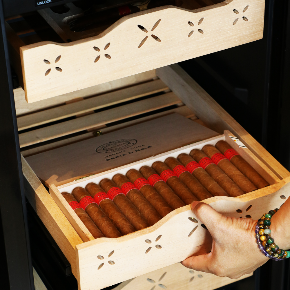 Hemingway Electric Cigar Humidor 118 with Spanish Cedar Wood Storage up to 400 Cigars