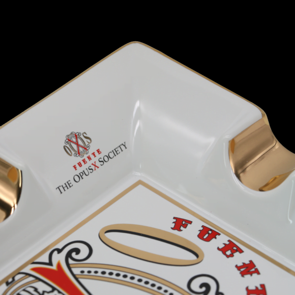 Porcelana Cigar Ashtray