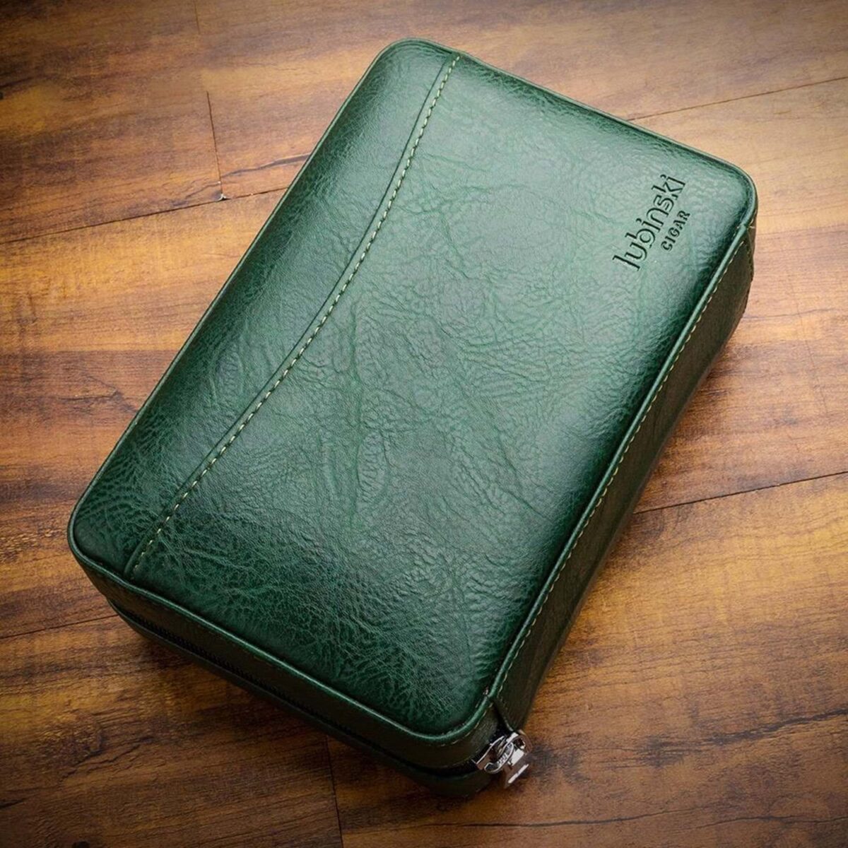 Lubinski Travel Humidor with Premium Lighter Set – 6 Cigar Capacity, Premium quality lighter, Cedar Wood Hydrometer, Portable Cigar Case with Humidity Control, Elegant Green Design