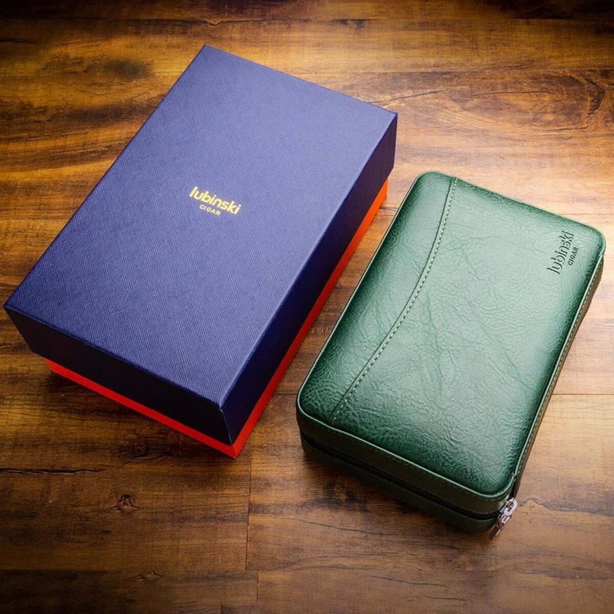 Lubinski Travel Humidor with Premium Lighter Set – 6 Cigar Capacity, Premium quality lighter, Cedar Wood Hydrometer, Portable Cigar Case with Humidity Control, Elegant Green Design