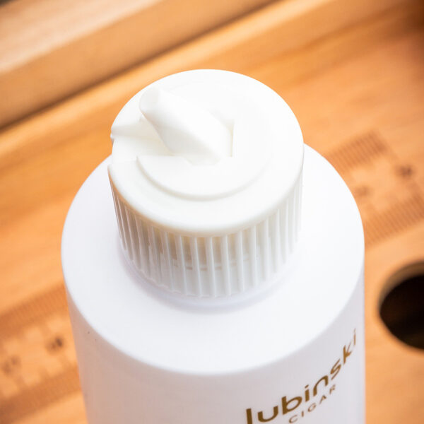Cigar Moisturizing Liquid Distilled Water Cigar Moisturizer for Humidor Box Humidifier Anti-mildew Humidity 200ML - Image 5